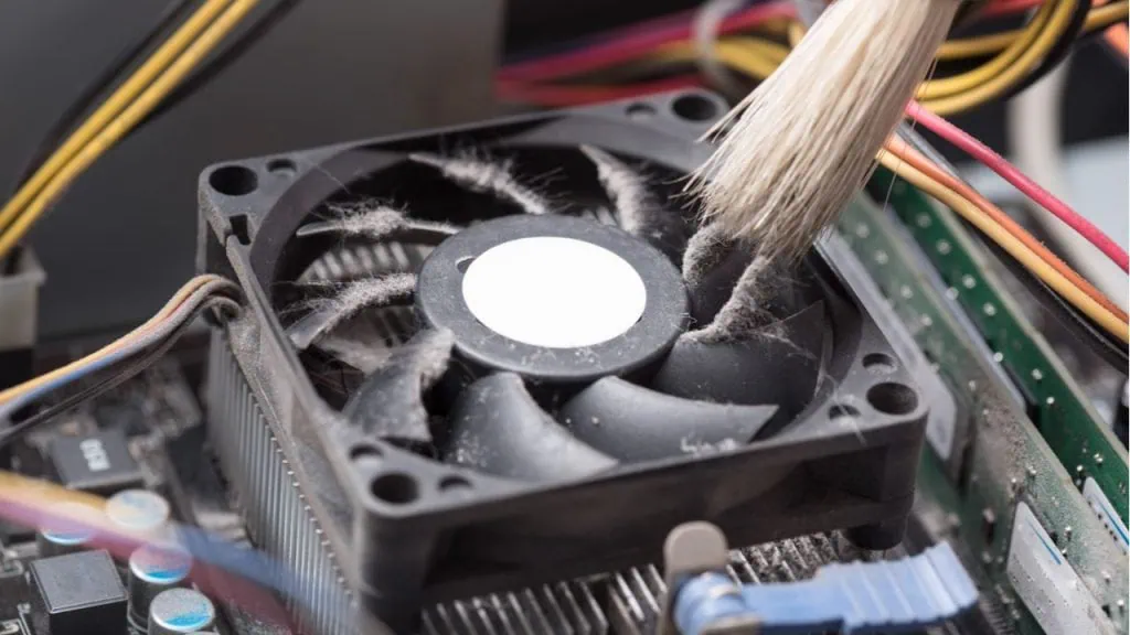 Como limpar pc gamer e fazer a manutenção correta Cooler com poeira retirada por pincel