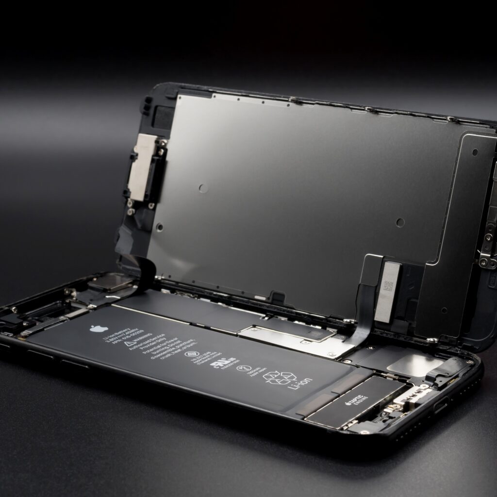 Qualcomm anuncia 1º isim (chip integrado) no snapdragon 8 gen 2 Smartphone da qualcomm com isim instalado