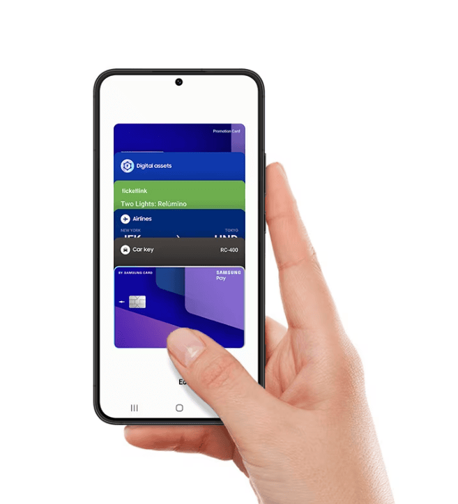 Samsung wallet: o que é e como instalar o novo aplicativo? Pessoa fazendo o uso do samsung wallet em um smartphone galaxy