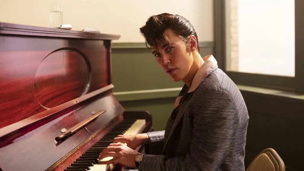 Crítica: elvis entrega a paixão de baz luhrmann pelo rei do rock Crítica: elvis entrega a paixão de baz luhrmann pelo rei do rock