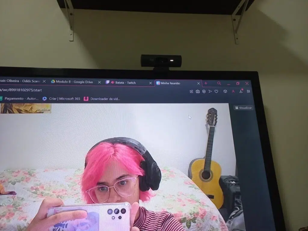 Review: webcam logitech brio 500, essencial para o trabalho remoto Review: webcam logitech brio 500, essencial para o trabalho remoto. A webcam logitech brio 500 traz uma série de funcionalidades interessantes para o trabalho remoto por um baixo preço, mas vale a pena investir? Descubra lendo o review.