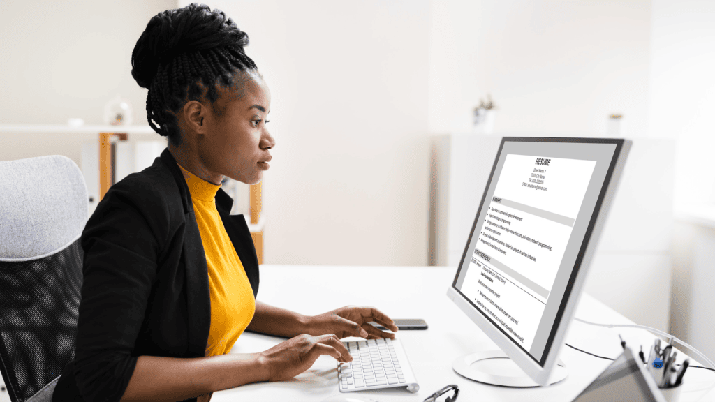 Como usar um gerador de currículo online Os recrutadores prezam por um currículo verdadeiro e bem feito. Para facilitar a criação um gerador de currículo online pode ser usado.