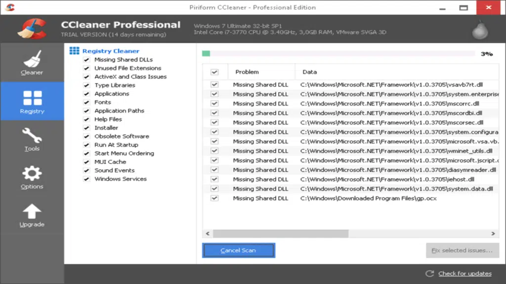 The image shows the CCleaner interface detecting invalid files.