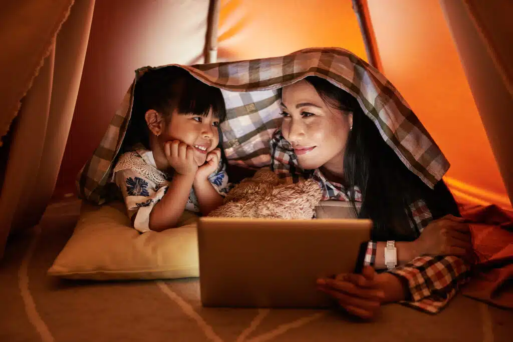 10 melhores aplicativos de streaming de filmes para android 10 melhores aplicativos de streaming de filmes para android. Já teve dificuldade na hora de encontrar um bom streaming para assistir filmes? Separamos uma lista com os melhores aplicativos android para seu momento de lazer, vem conferir!