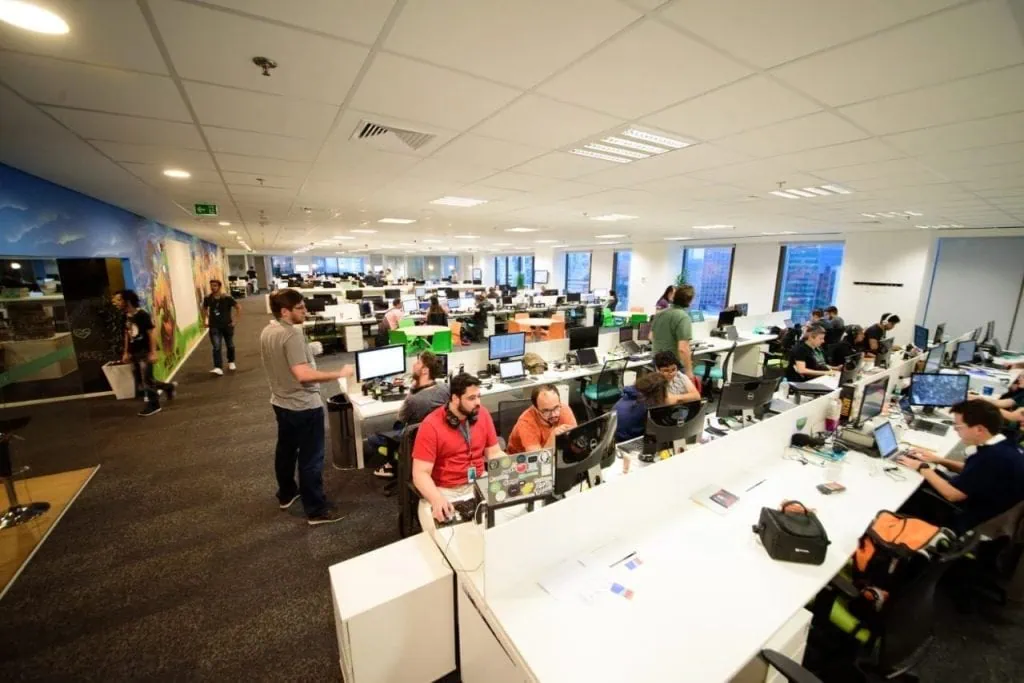 Amazon, google, netflix e outras 34 empresas estão com vagas de emprego abertas Imagem da sede da creditas