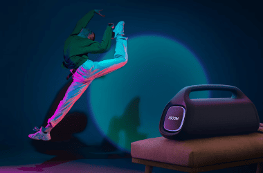 Alto-falante lg xboom go xg9 com som de alta qualidade, ideal para festas ao ar livre, com longa duração de bateria.