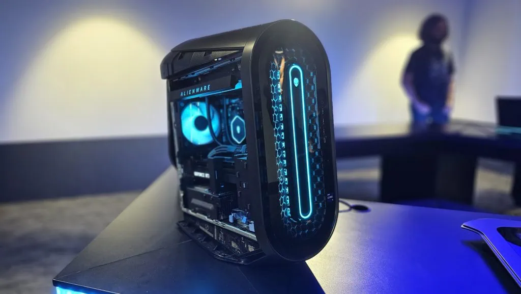 Dell lança desktop gamer alienware aurora r15 no brasil por r$ 9. 999 Desktop gamer alienware aurora r15