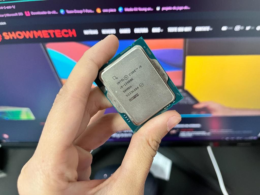 Processador intel core i9 para alto desempenho, ideal para gamers e profissionais de tecnologia.