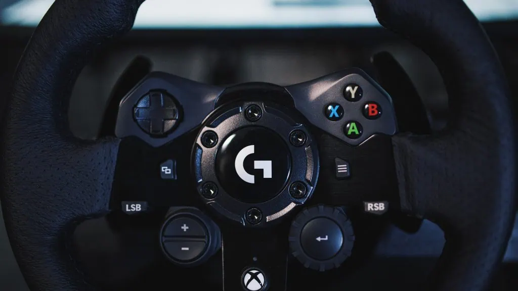 Os melhores acessórios para o xbox series s|x Imagem do volante g923