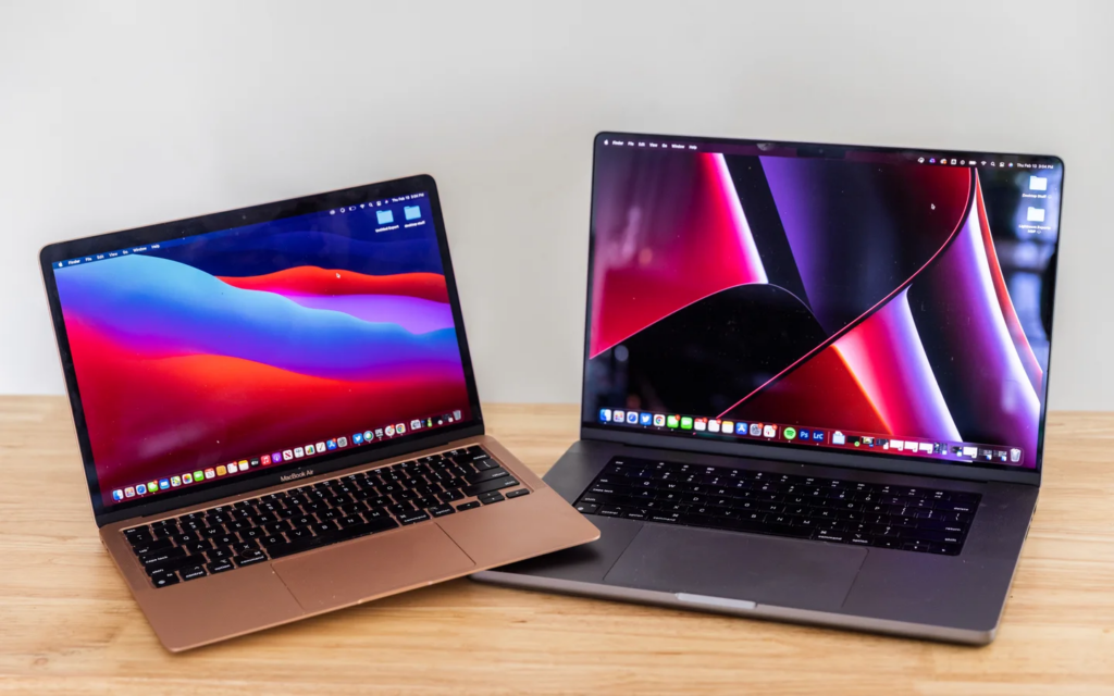 Macbook air e macbook pro lado a lado