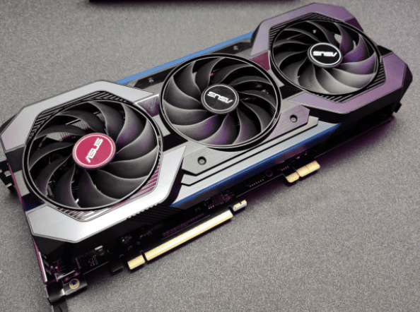 Asus apresenta pc gamer sem cabos internos Asus nvidia t alt | 2 placa-mãe dos novos computadores. Mostrada em diagonal (da dir. Para a esq. ).