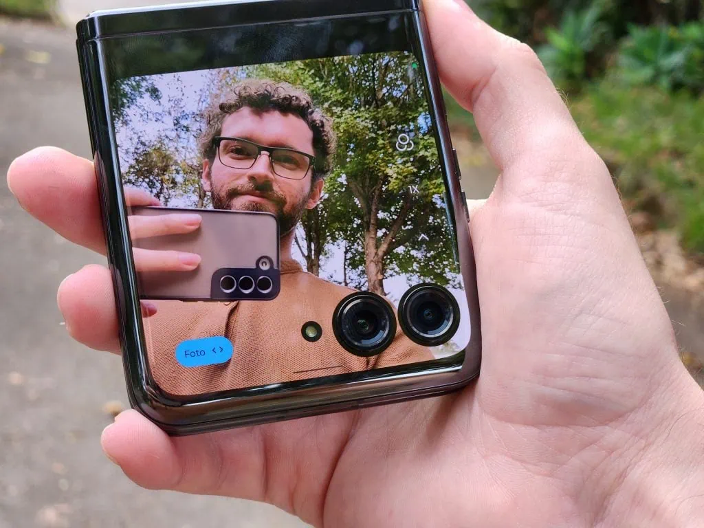 Review motorola razr 40 ultra: telas de encher os olhos Review motorola razr 40 ultra: telas de encher os olhos. A motorola fez um trabalho excepcional no razr 40 ultra. A fluidez das telas e do sistema são ponto alto, além da altíssima qualidade de construção. Vem conhecer o aparelho