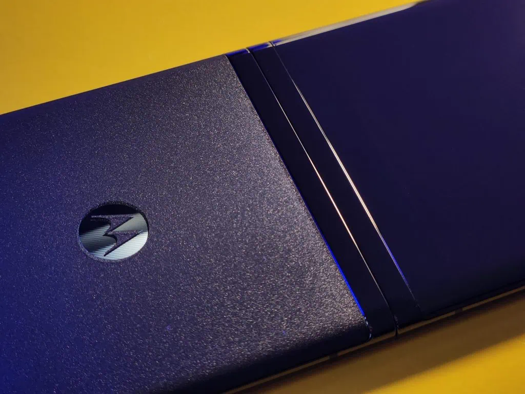 Review motorola razr 40 ultra: telas de encher os olhos Review motorola razr 40 ultra: telas de encher os olhos. A motorola fez um trabalho excepcional no razr 40 ultra. A fluidez das telas e do sistema são ponto alto, além da altíssima qualidade de construção. Vem conhecer o aparelho