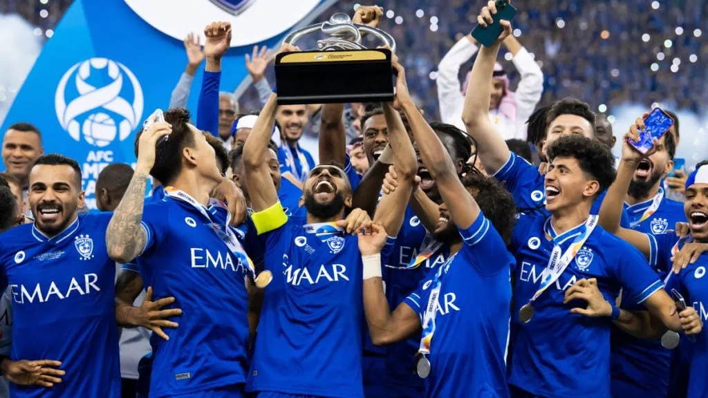 Times incríveis para se jogar no fifa e football manager! Al-hilal comemorando título