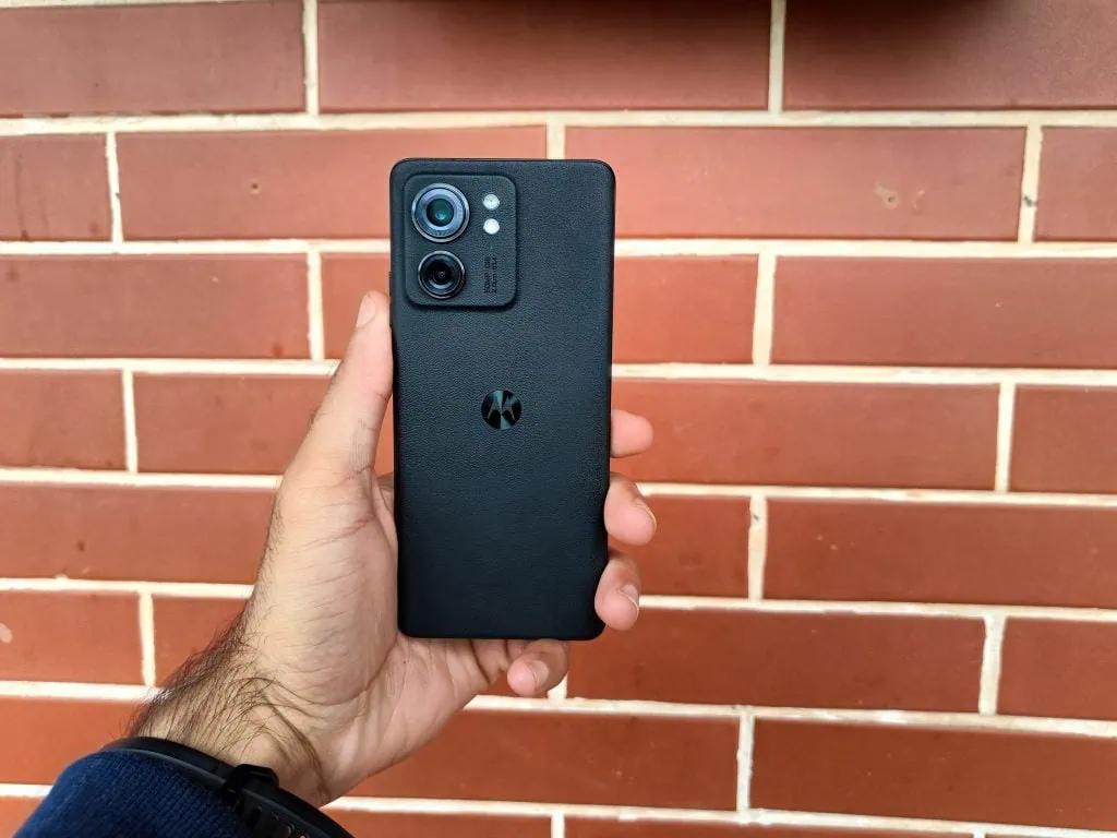 Review: motorola edge 40 acerta em todos os pontos Traseira do motorola edge 40