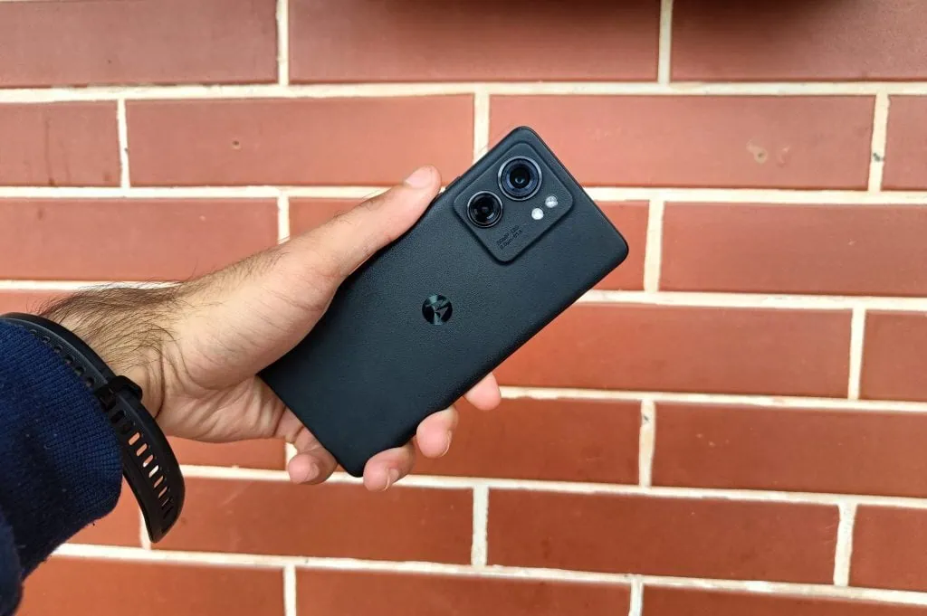 Review: motorola edge 40 acerta em todos os pontos Traseira do motorola edge 40