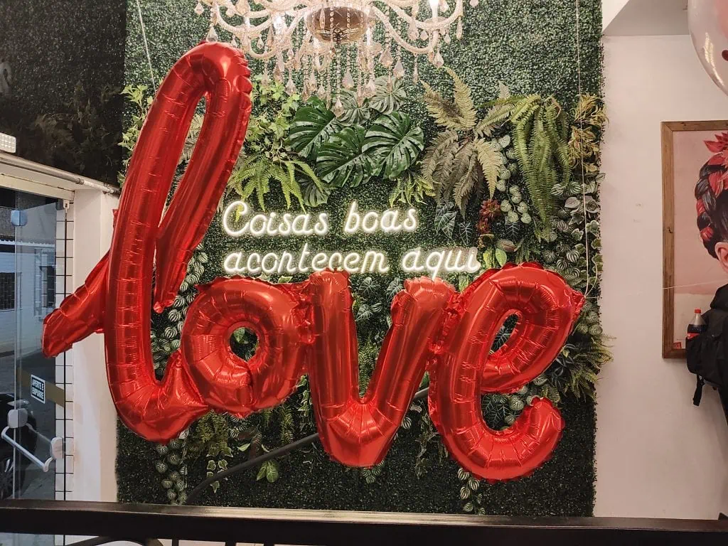 Review motorola razr 40 ultra: telas de encher os olhos Review motorola razr 40 ultra: telas de encher os olhos. A motorola fez um trabalho excepcional no razr 40 ultra. A fluidez das telas e do sistema são ponto alto, além da altíssima qualidade de construção. Vem conhecer o aparelho
