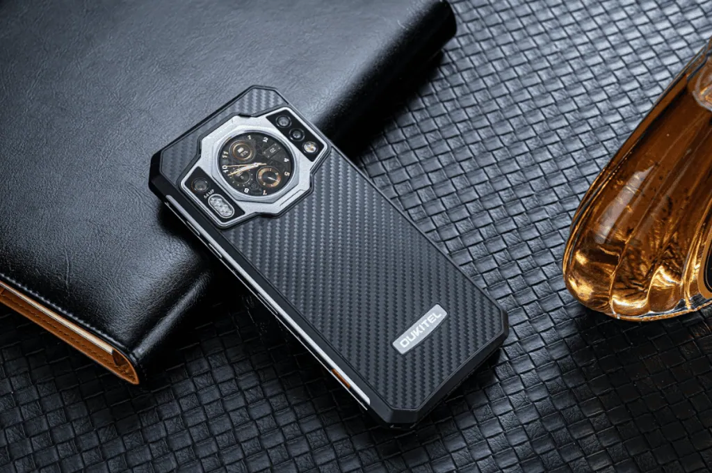 Promoção oukitel wp21, o smartphone com tela traseira sempre ligada Câmera de smartphone rugged com design em fibra de carbono e recursos avançados de fotografia.