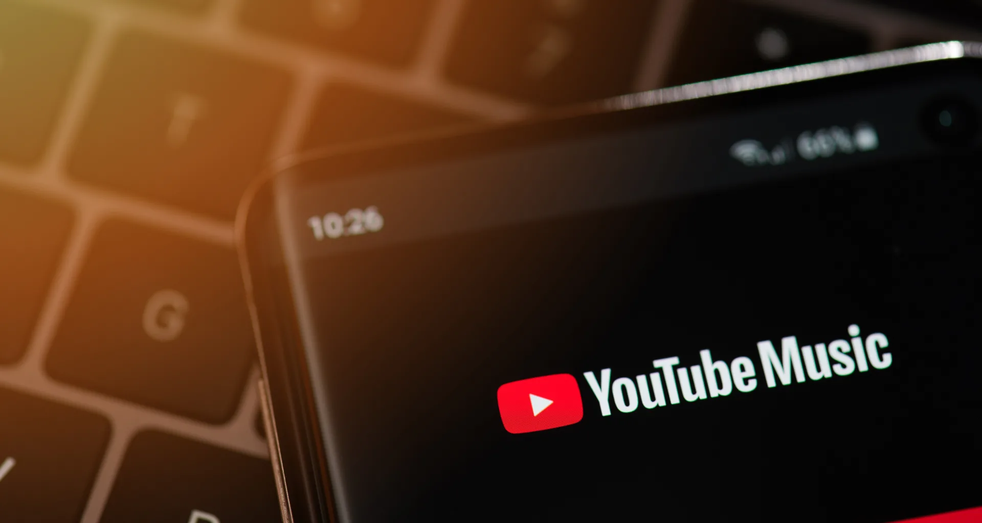 O youtube é a maior plataforma de compartilhamento de vídeos do mundo, com bilhões de usuários ativos mensais e uma imensa quantidade de conteúdo disponível.