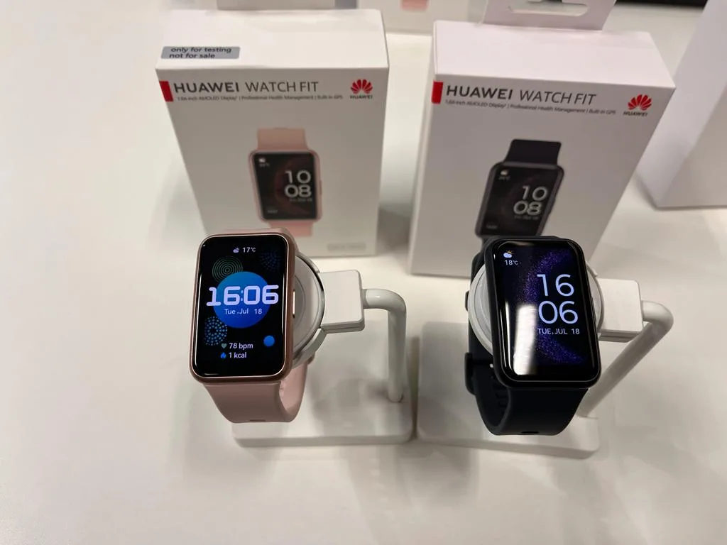 Huawei lança watch fit special edition com sensores de saúde aprimorados. Novo smartwatch da huawei é versão atualizada do primeiro modelo de 2021, e traz bateria para até 9 dias e tela amoled