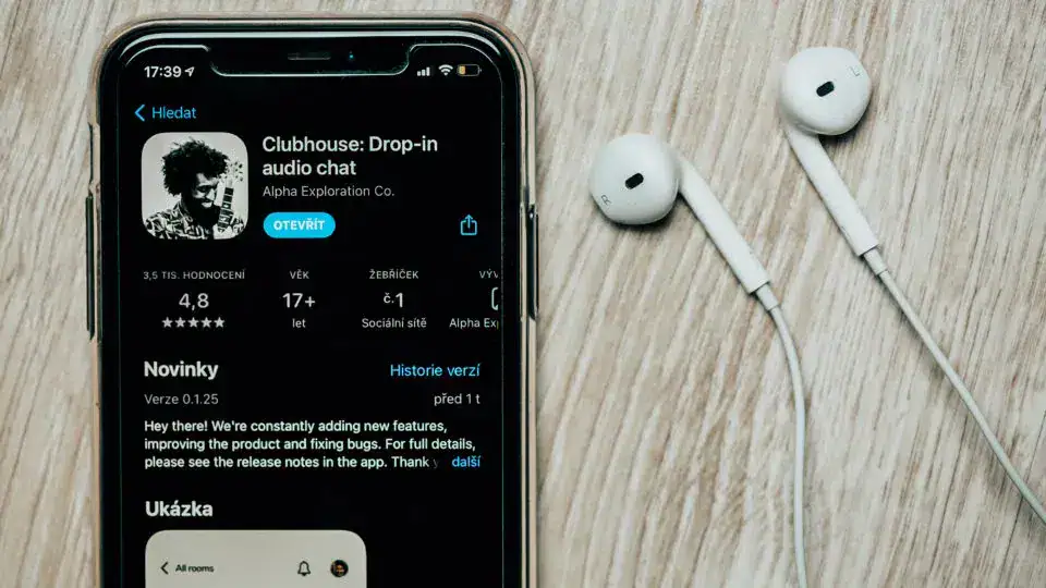 9 alternativas ao twitter que você pode testar gratuitamente Iphone com a página do clubhouse na app store