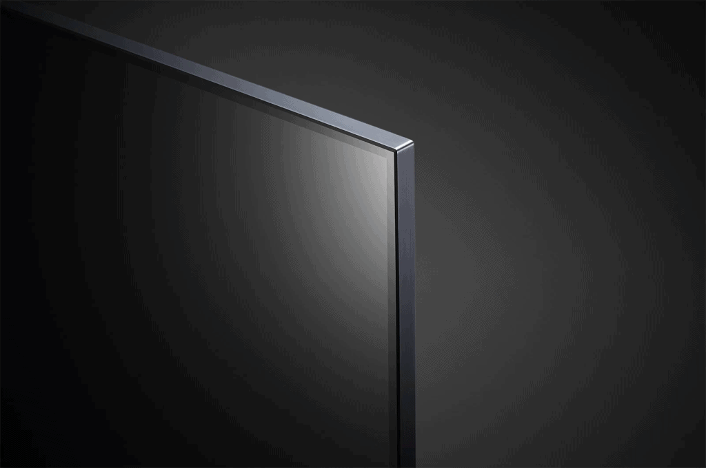 O que é tv 8k? Entenda a tecnologia de alta resolução Monitor sleek e moderno em foco com tela de alta resolução para tecnologia avançada.