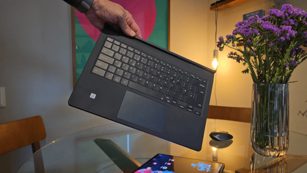 Review: galaxy tab s8 ultra é o maior e mais poderoso tablet android Review: galaxy tab s8 ultra é o maior e mais poderoso tablet android. A samsung apostou numa ideia bem diferente com seu tablet mais avançado na linha s8, mas será que a experiência simulando um pc funciona? Confira agora no review completo!