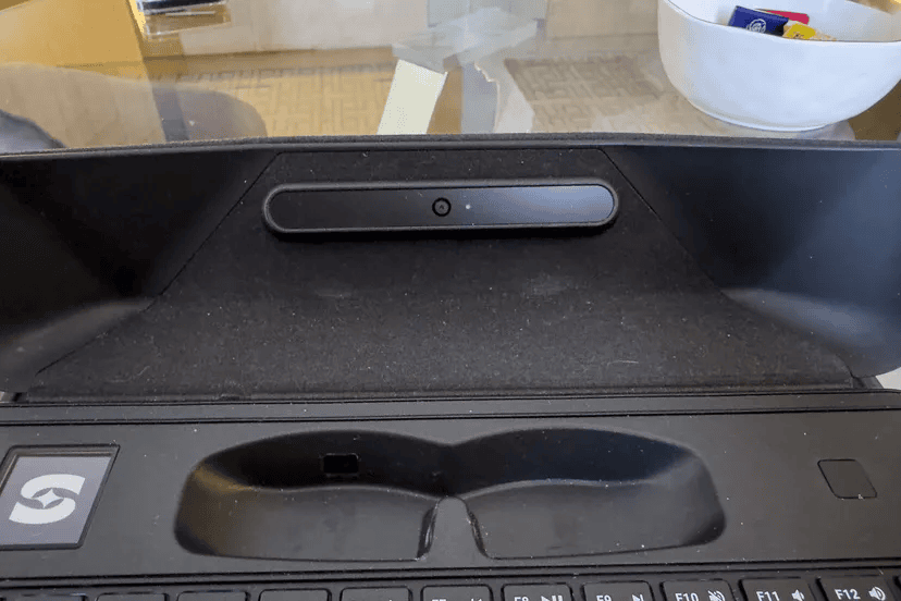 Conheça o primeiro notebook com realidade aumentada (ar) Notebook com realidade aumentada t alt