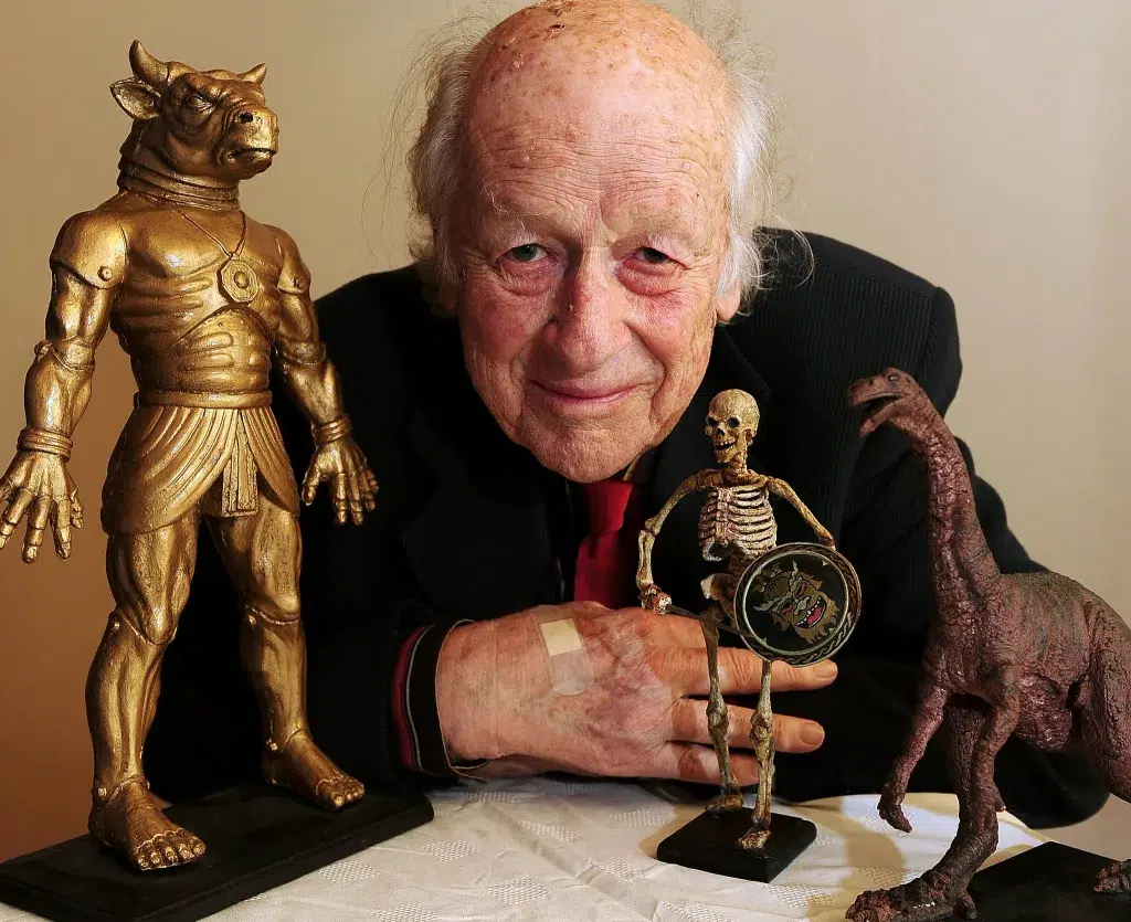 Os melhores filmes stop motion de todos os tempos Ray harryhausen um dos principais animadores de stop motion da história do cinema