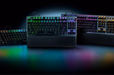 Teclados gamers com iluminação rgb, alta tecnologia para jogos e produtividade.