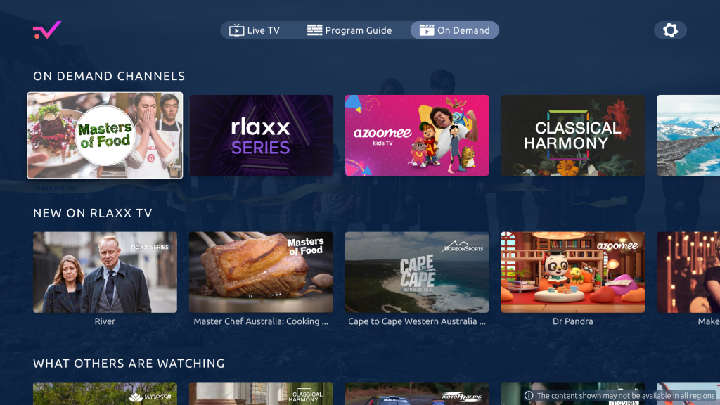 Rlaxx tv, uma opção gratuita em crescimento, oferece mais de 25 canais ao vivo e conteúdo on-demand com predominância em inglês.