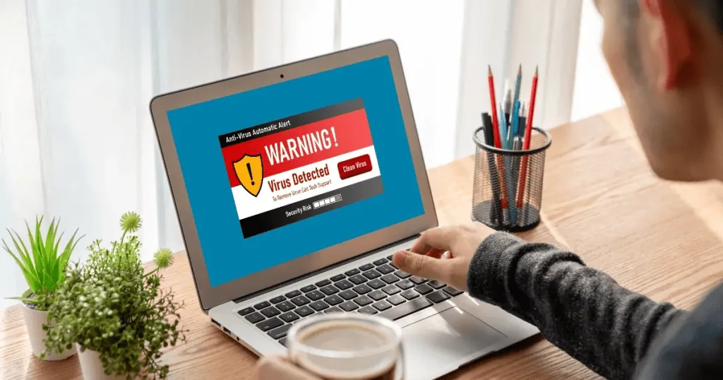 Veja como evitar extensões do chrome mal-intencionadas Algumas extensões podem ser desenvolvidas com intenções maliciosas. Imagem: security intelligence chrome