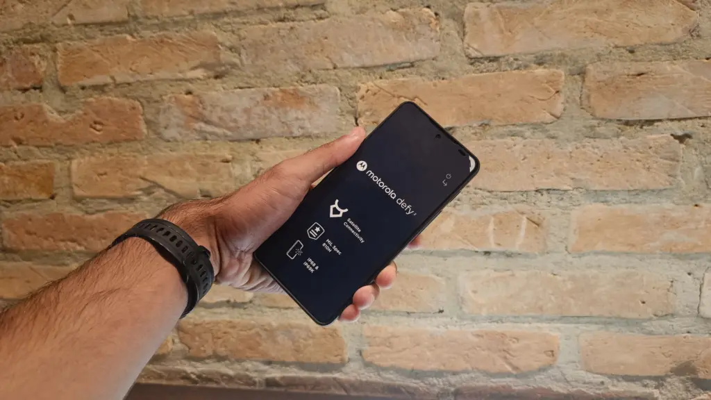 Mediatek anuncia parceria com bullitt para oferecer conexão via satélite Motorola defy