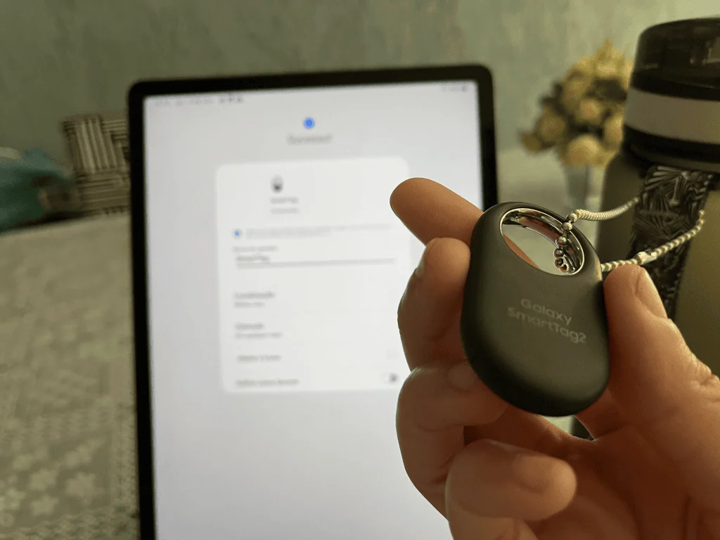 Review: galaxy smarttag 2, rastreador da samsung que rivaliza com airtag Review: galaxy smarttag 2, rastreador da samsung que rivaliza com airtag. O novo rastreador digital galaxy smarttag 2 da samsung chegou no brasil com melhorias em relação à versão anterior. Confira tudo no nosso review