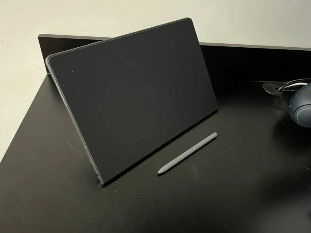 Review: galaxy tab s9 fe+, tablet da samsung com bom custo-benefício Review: galaxy tab s9 fe+, tablet da samsung com bom custo-benefício. O galaxy tab s9 fe+ é atualmente o modelo mais barato da linha s9, será que vale a pena investir nesse tablet para trabalho e estudo? Confira nossas impressões