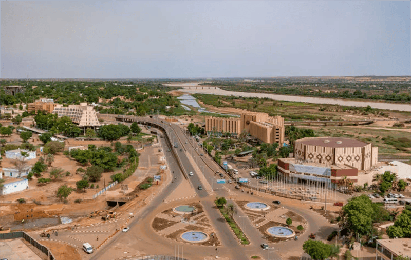 Ver los lugares más calientes del mundo. Vea los lugares más calientes del mundo. Descubre destinos con temperaturas tan extremas que desafían la resistencia humana y sorprende con la intensidad del calor.
