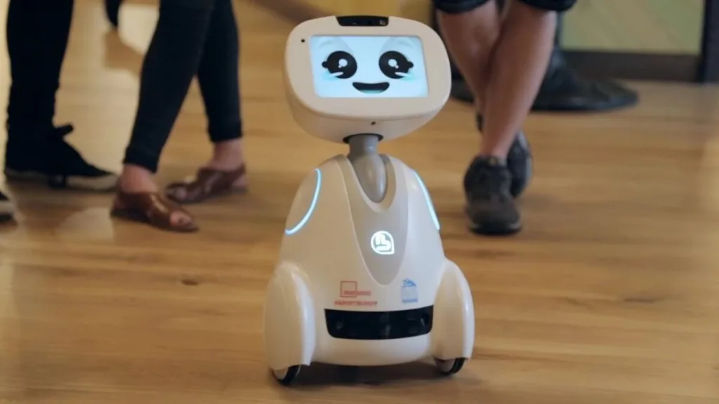 Buddy, o primeiro robô inteligente, móvel e emocional a um preço acessível
