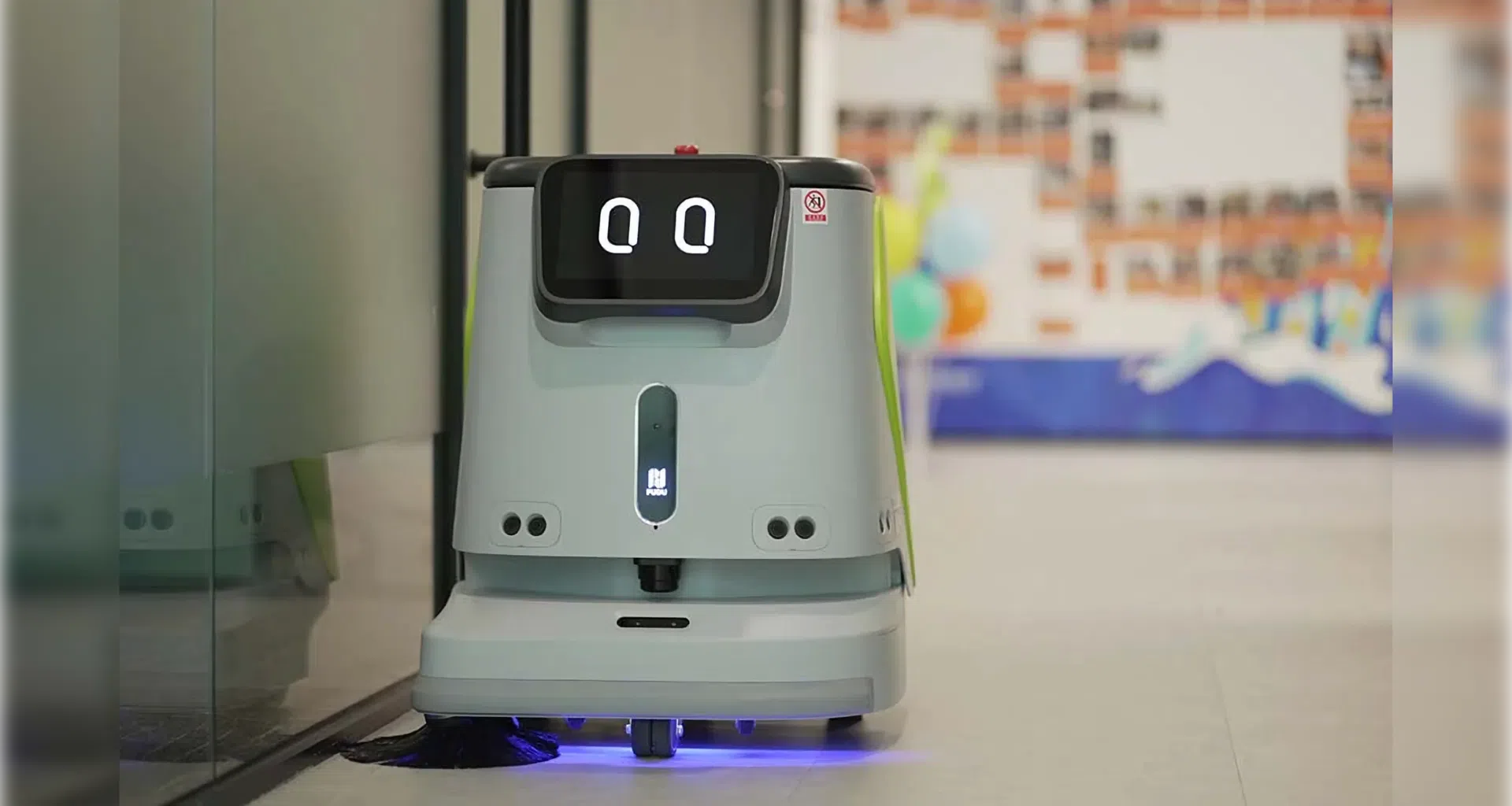 16 robôs que limpam e desinfectam ambientes