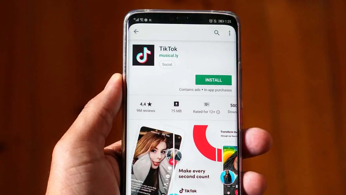 Tudo que você não sabia sobre o tiktok Tudo que você não sabia sobre o tiktok. Se você quer saber como funciona o algoritmo do tiktok, ou até mesmo como surgiu a logo do aplicativo, confira essas e outras curiosidades aqui!