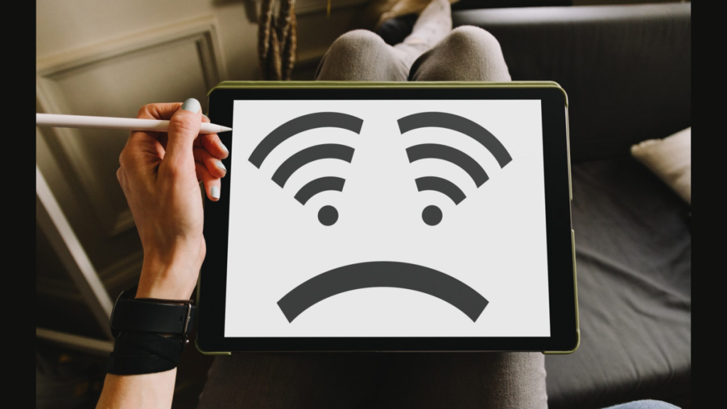 Não é recomendado comprar um extensor de sinal wi-fi devido à sua tendência de causar interferência e reduzir a largura de banda