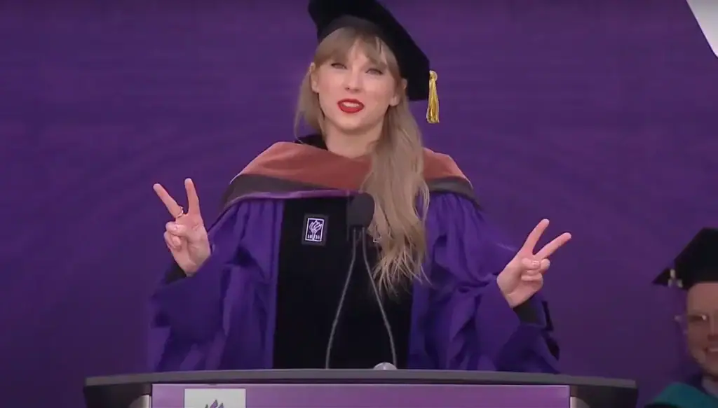 Você poderá fazer um curso sobre taylor swift em harvard Taylor swift recebendo título honorário de doutorado na universidade de nova york