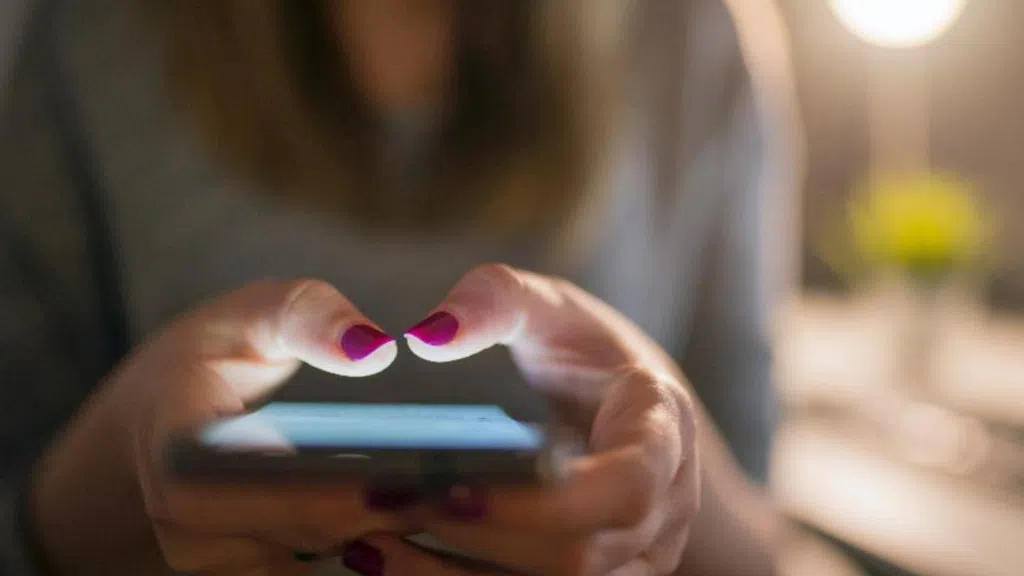 Recarregue créditos do seu chip tim e claro com o eneba Recarregue créditos do seu chip tim e claro com o eneba. Precisa adicionar créditos ao seu número de telefone, mas não sabe onde comprar? Veja como fazer isso online, sem sair de casa!