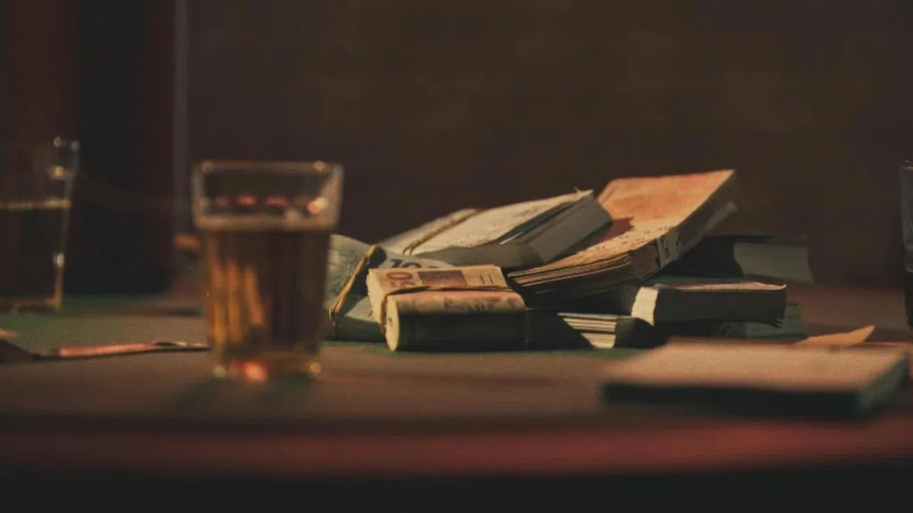 Crítica: vale o escrito – a guerra do jogo do bicho mostra realidade nua e crua da máfia brasileira Crítica: vale o escrito – a guerra do jogo do bicho mostra realidade nua e crua da máfia brasileira. Documentário vem sendo elogiado pelo público ao abordar detalhes nunca revelados sobre o jogo ilegal do rio de janeiro e seus envolvidos; confira a crítica