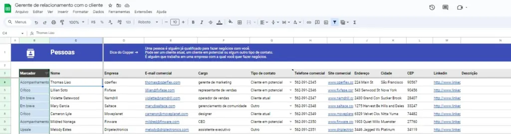 Melhores planilhas do google para organizar a vida e o trabalho A imagem é um print de tela da planilha de relacionamento com o cliente. O template é em tons de azul.
