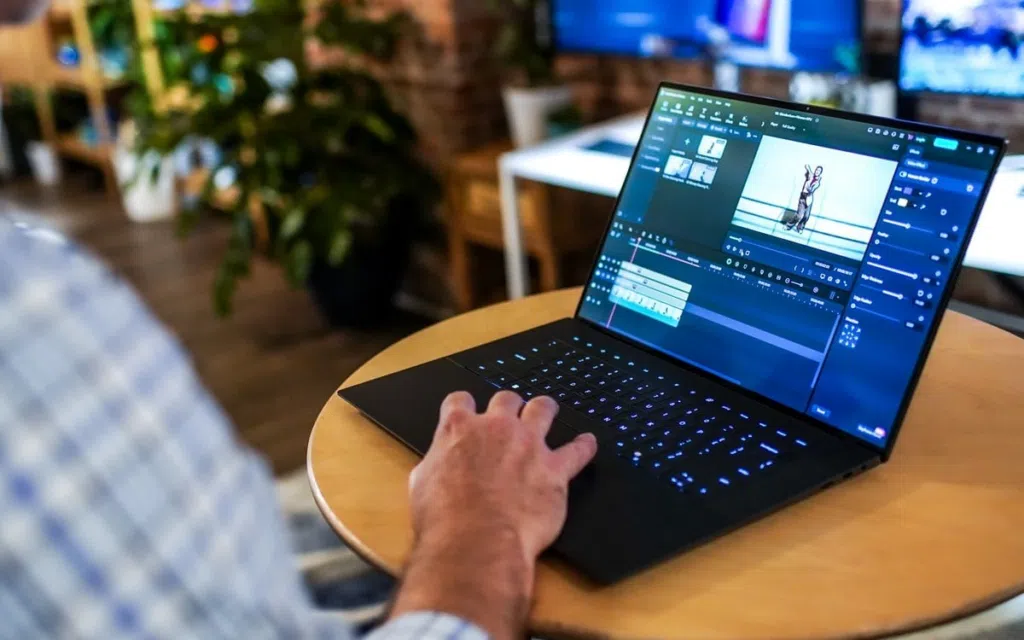 Ces 2024: linha dell xps 2024 é renovada com inteligência artificial Ces 2024: linha dell xps 2024 é renovada com inteligência artificial. Modelos foram atualizados com processador intel core ultra e teclado com botão físico para ativar windows copilot. Novidades chegam ao brasil ainda em 2024