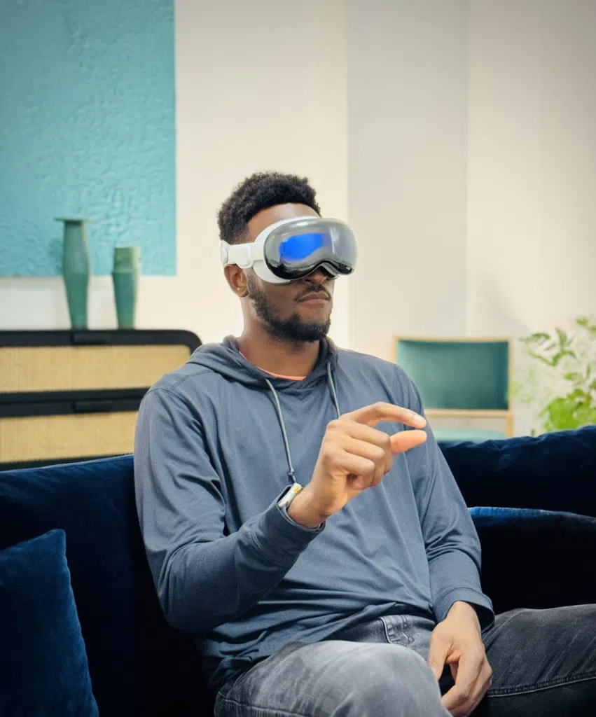 O que esperar do galaxy ring, o anel inteligente da samsung | trio Marques brownlee testando o novo apple vision pro. Imagem: twitter