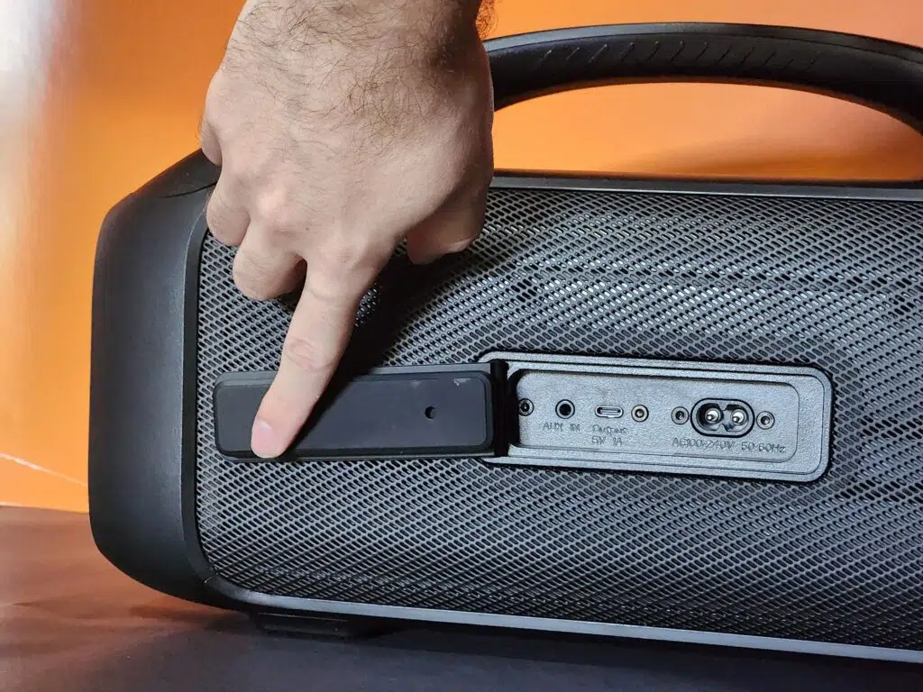 Review: caixa de som bluetooth tribit stormbox blast Review: caixa de som bluetooth tribit stormbox blast. A stormbox blast da marca tribit tem 90w de potência sonora, mas como é a qualidade geral da caixa de som? Vem descobrir