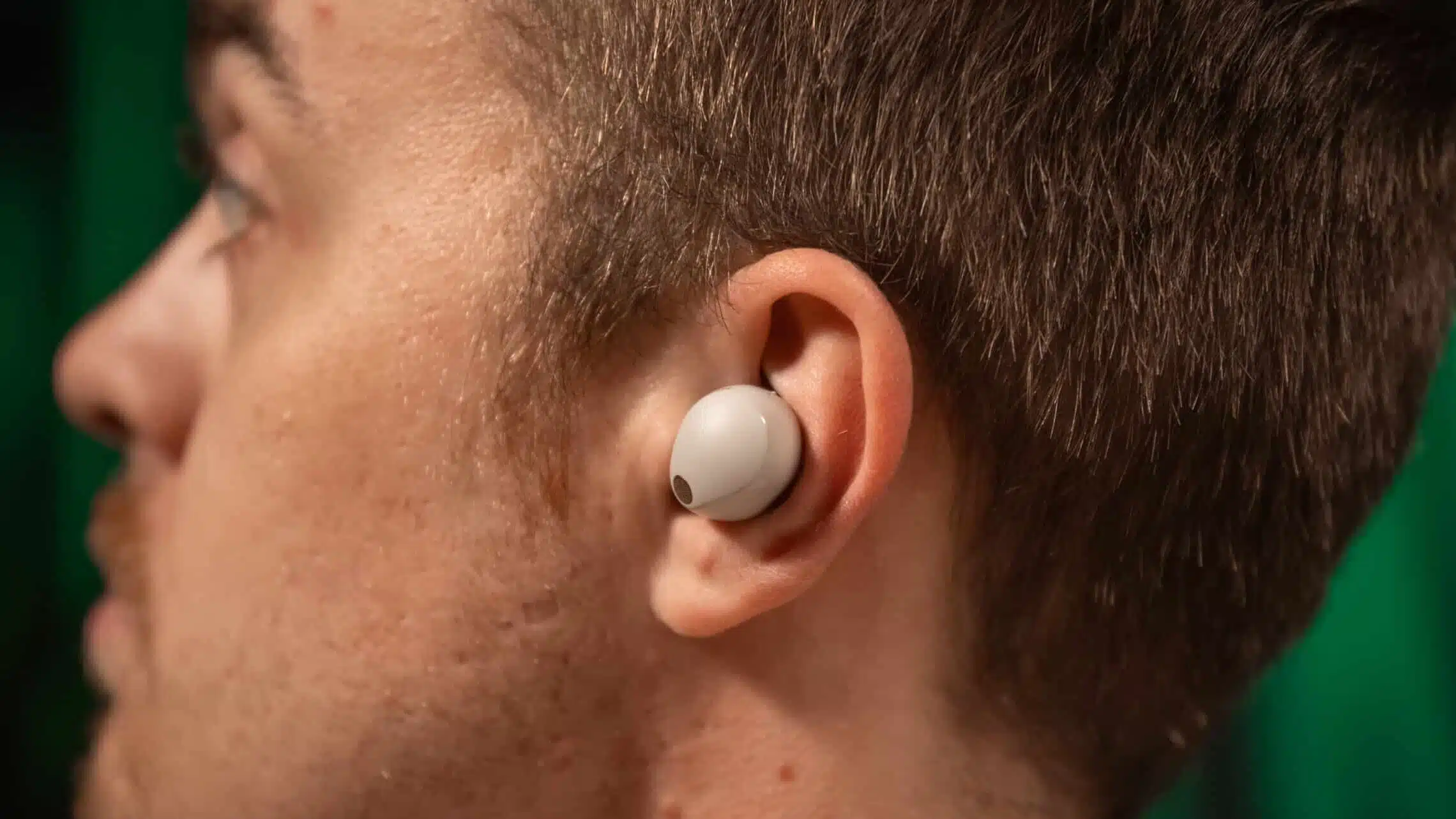 Top 10 tipos de fone de ouvido: qual é o melhor? Top 10 tipos de fone de ouvido: qual é o melhor?. Veja como os formatos de fones de ouvido impactam na qualidade sonora e nos recursos disponíveis, para entender qual é o melhor para o trabalho, games ou uso geral