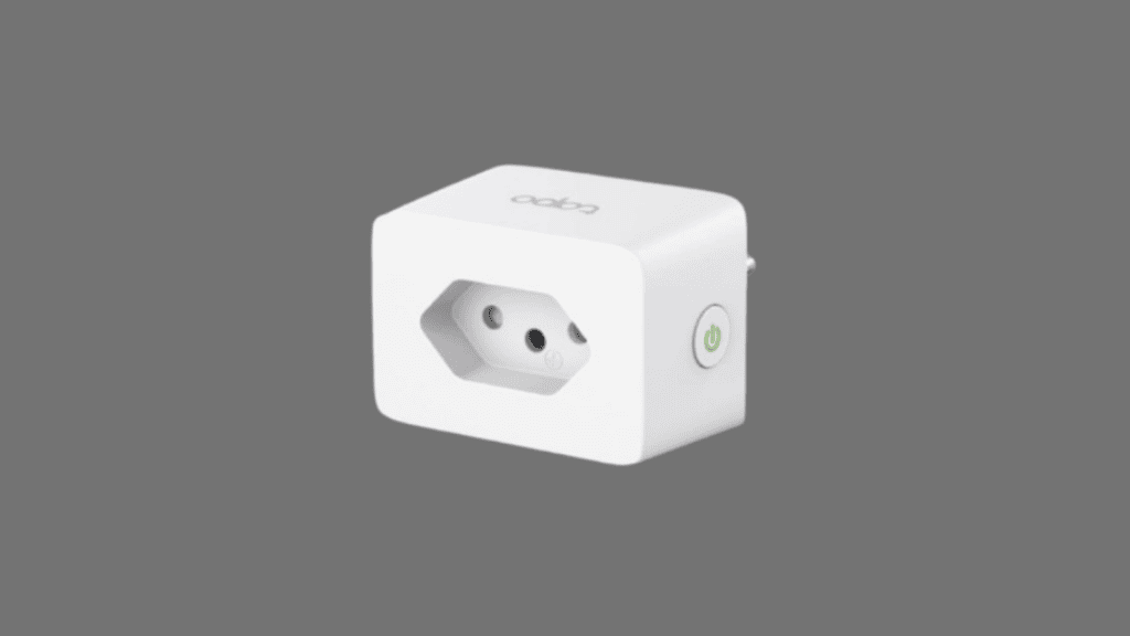 Como se proteger da dengue com uma tomada inteligente. Combinada com inseticidas elétricos, a tomada inteligente ajuda a proteger sua casa contra o mosquito da dengue no momento correto