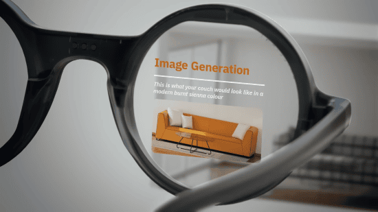 Cachorro de óculos de grau com display de página de sofá laranja.